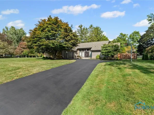 5343 Fox Run Ln, Toledo, OH 43623