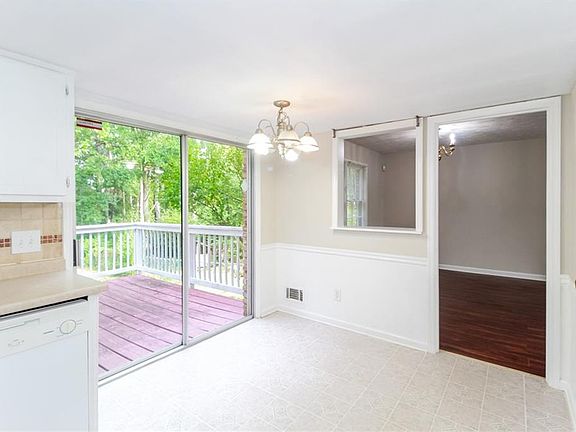 3rd image of 2727 Sandpiper Dr