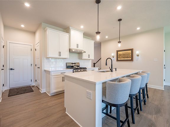 5th image of 5005 Wellington Ct