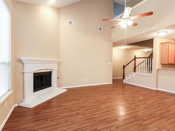 4th image of 2302 Galway Dr