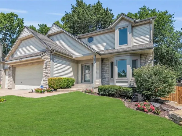 15227 Goodman St, Overland Park, KS 66223