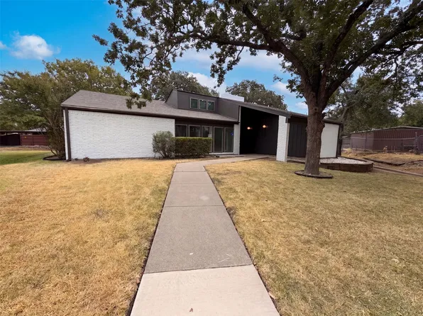 742 Hummingbird Cir, Lewisville, TX 75067