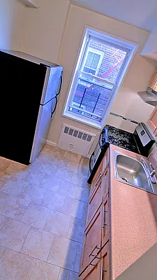 Rented by Tryax Realty Management | media 15