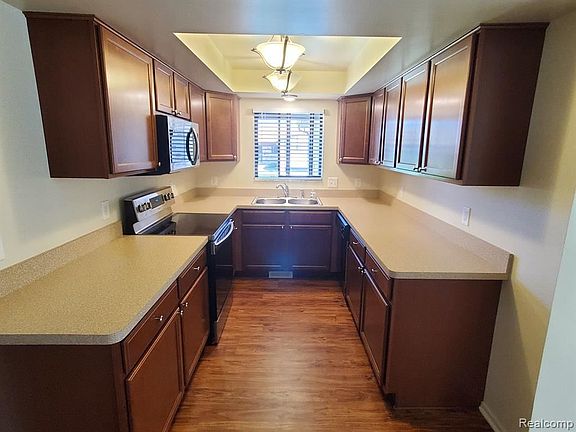 4th image of 11672 Dorothy Ln