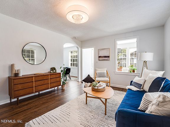 5th image of 3257 GREEN Street
