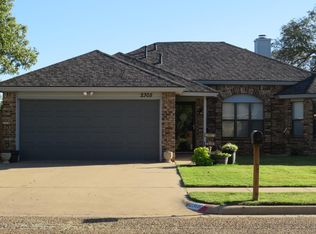 2305 93rd St, Lubbock, TX 79423