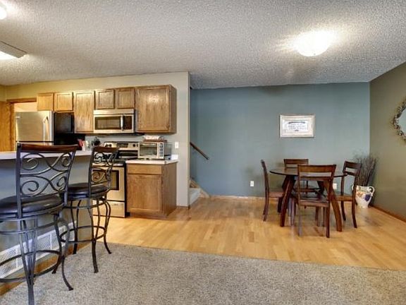 3rd image of 181 Primrose Ct