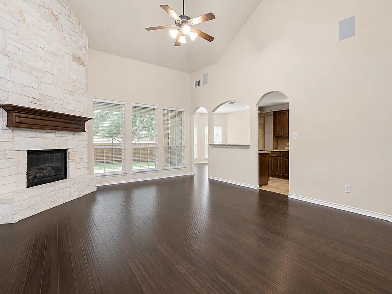 11637 Gatesville Dr — Photo 7