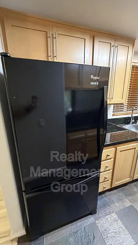 2 bed, 2.0 bath, 1302 sqft, $3,100 — Photo 3