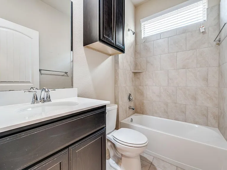 16100 Ryedale Rd #2 — Photo 3