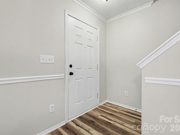 4th image of 12414 Dervish Ln