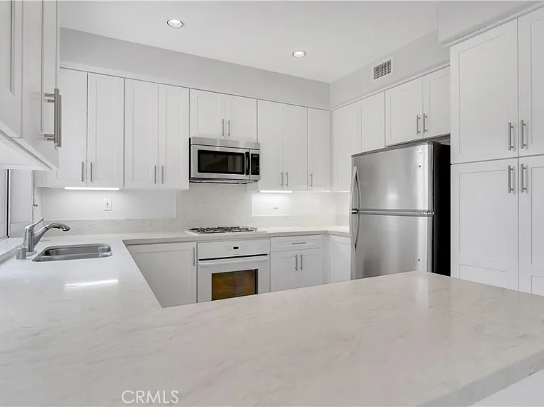 12944 Maxwell Dr — Photo 3