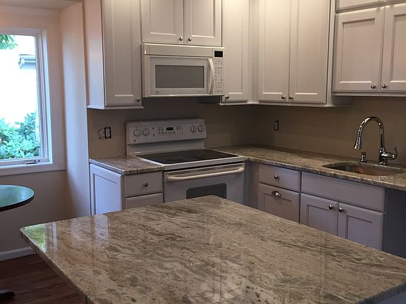New Kitchen with Island