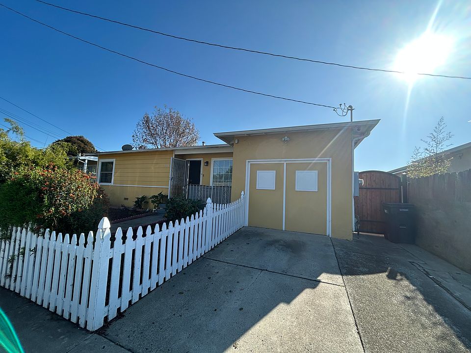 1st image of 1366 Inglewood St