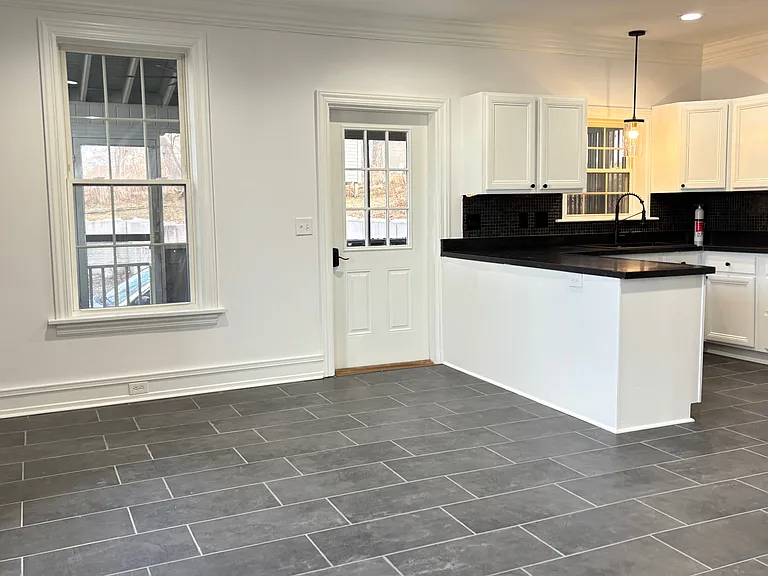 1st Fl - Dining Room with Kitchen (r)