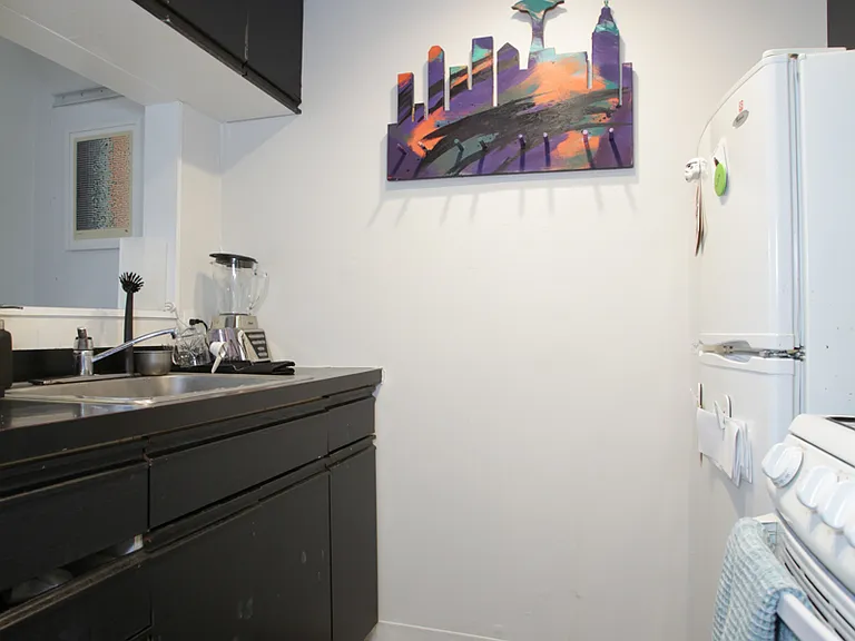 34 E 1st St #2R — Photo 4