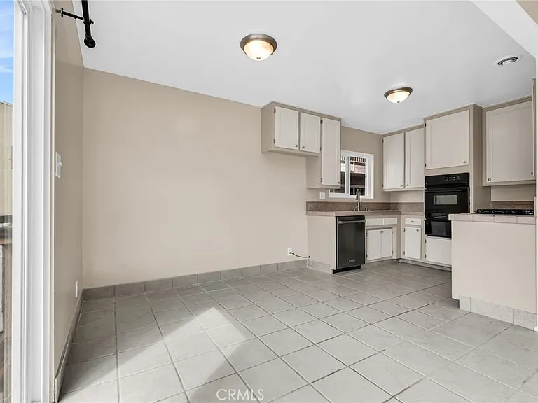 217 N Juanita Ave #B — Photo 7