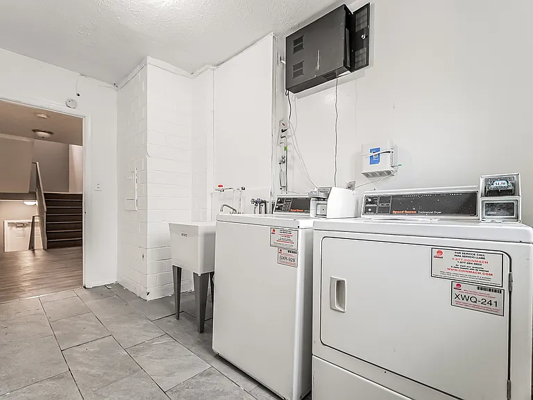 14918 Milverton Rd #2 — Photo 12