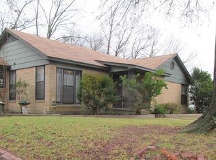 511 S Walnut St, Winnsboro, TX 75494