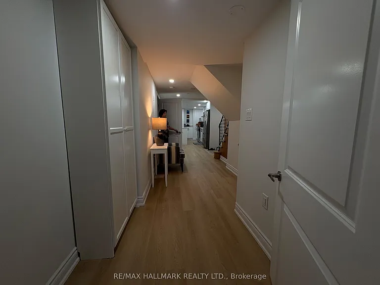 67 Saskatoon Dr #LOWER — Photo 19