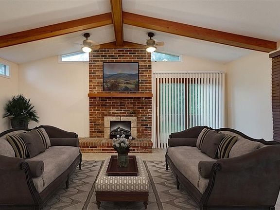 2nd image of 5096 Edenhurst Rd