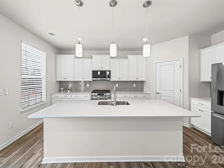 1104 Bandon Dr — Photo 13