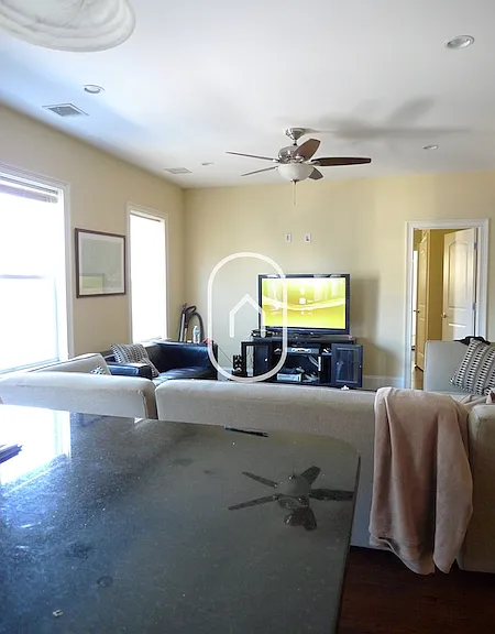 100 Hillside St #3 — Photo 9