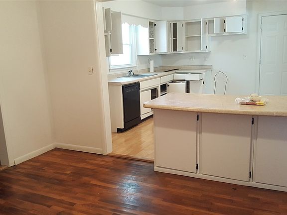 4th image of 3801 N Lanewood Dr