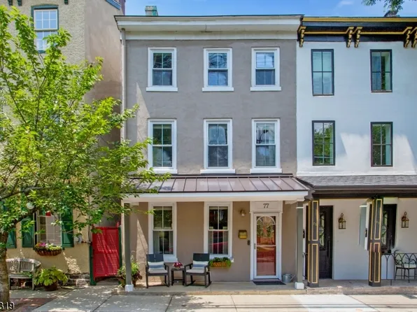 77 S Main St, Lambertville City, NJ 08530