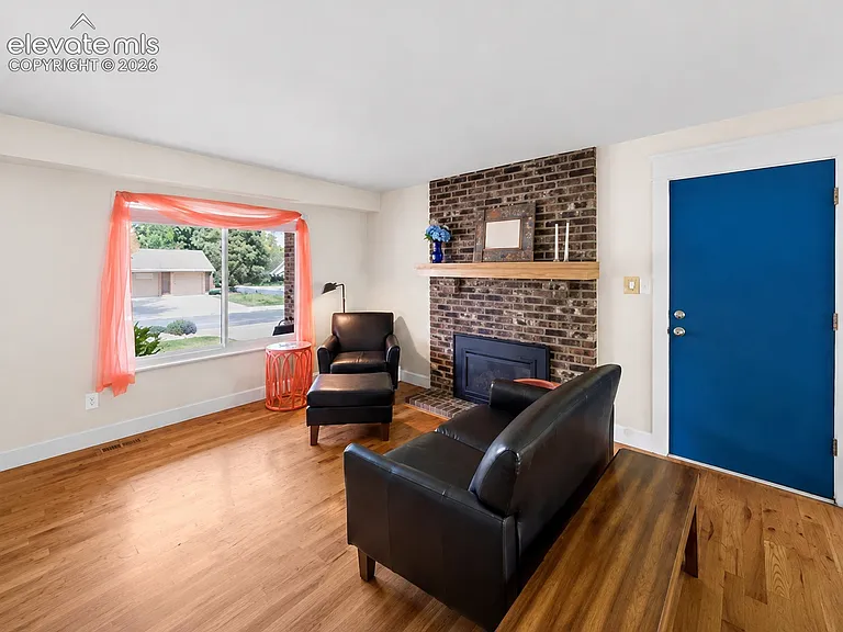320 W Cheyenne Mountain Blvd — Photo 47