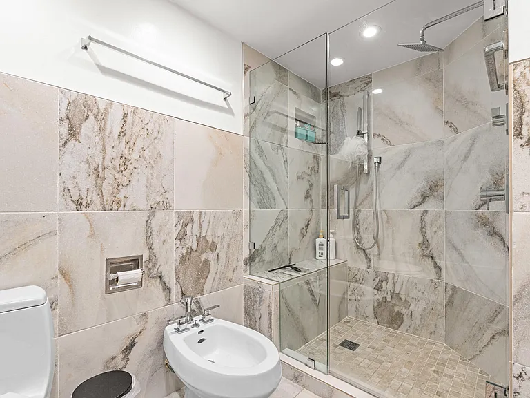 520 Brickell Key Dr #A200 — Photo 28