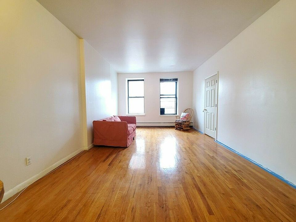 1st image of 233 E 115th St #4