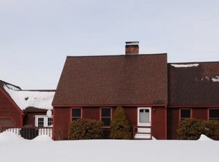 5 Moss Ln, Madbury, NH 03823