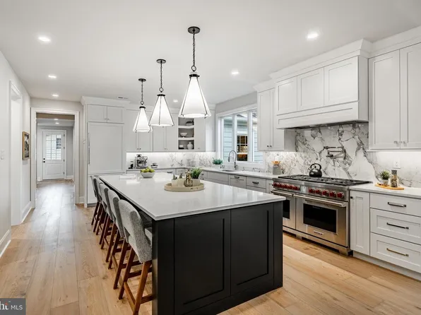 407 Oakwynne Dr, Wynnewood, PA 19096