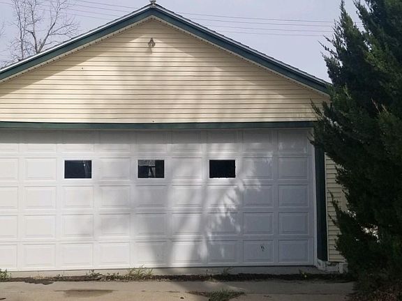 2nd image of 316 N Nemaha St
