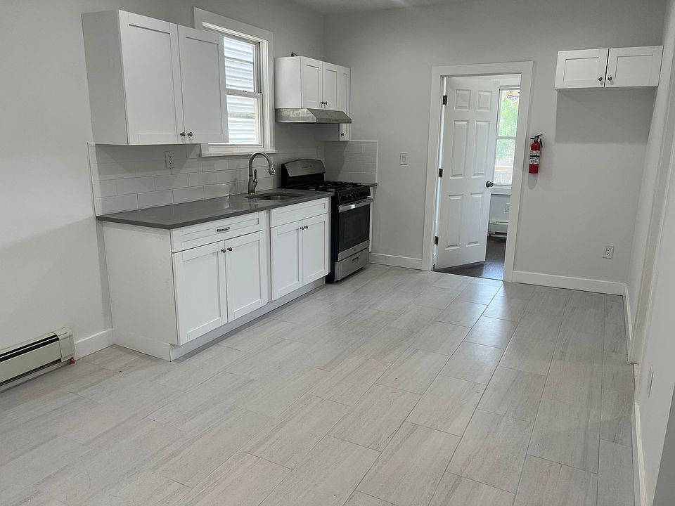2nd image of 153 Mount Prospect Ave APT 1