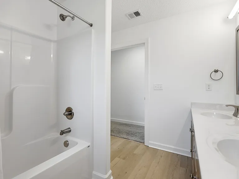 208 Ryker Rd E — Photo 27