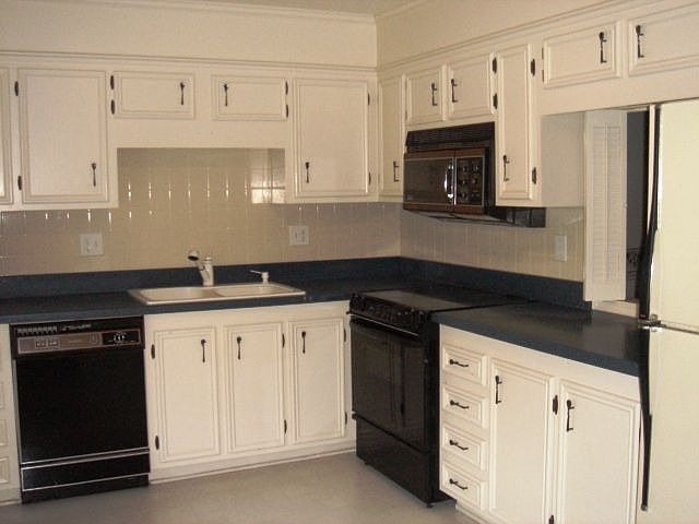 2nd image of 115 Chrisfield Cir