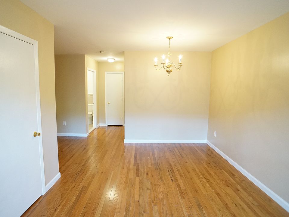 2nd image of 941 E 181st St #1