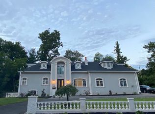 585 Franklin Lake Rd, Franklin Lakes, NJ 07417