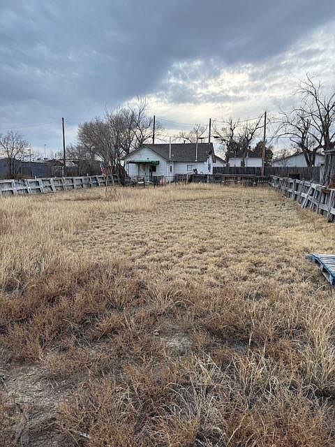 1st image of 524 Iowa St