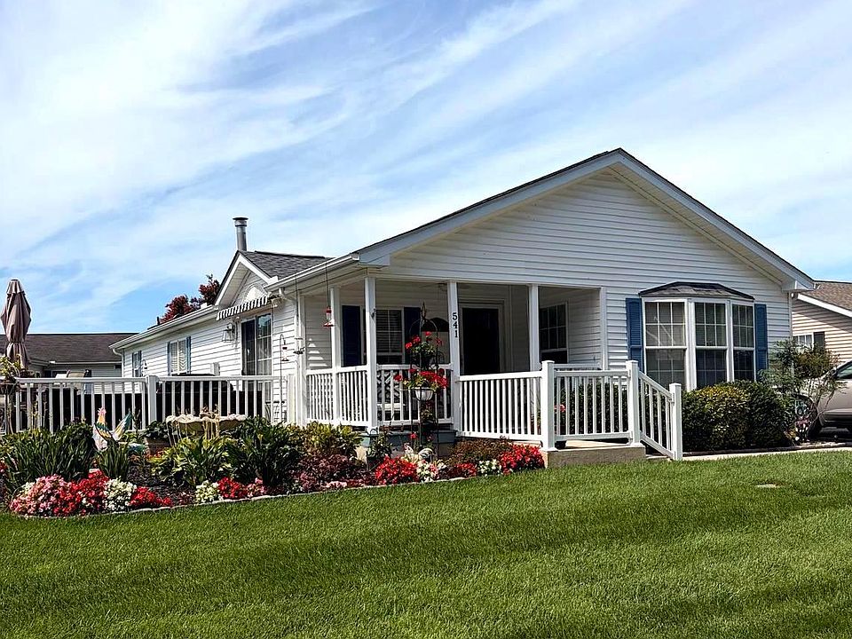 1st image of 541 Weaver Dr #541