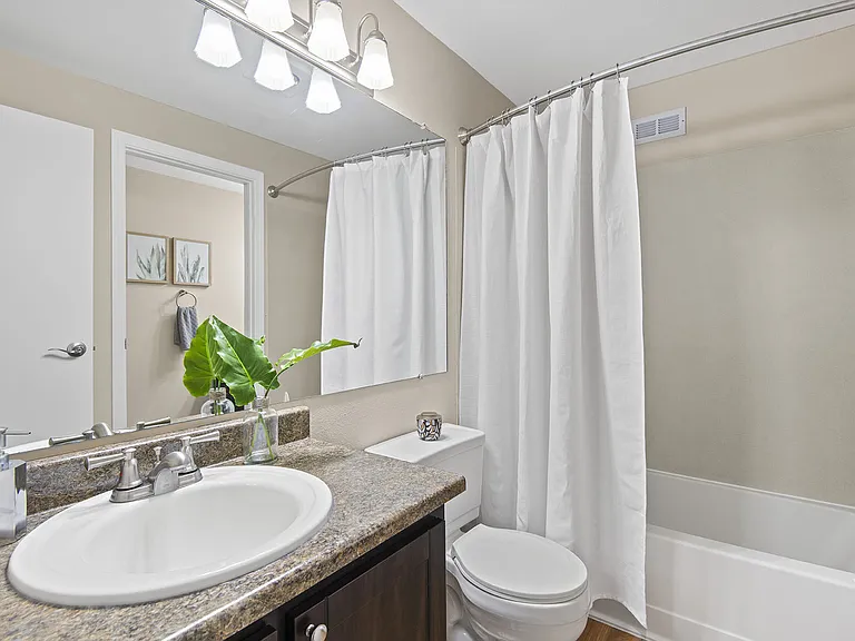 Bay Court at Harbour Pointe — Photo 5