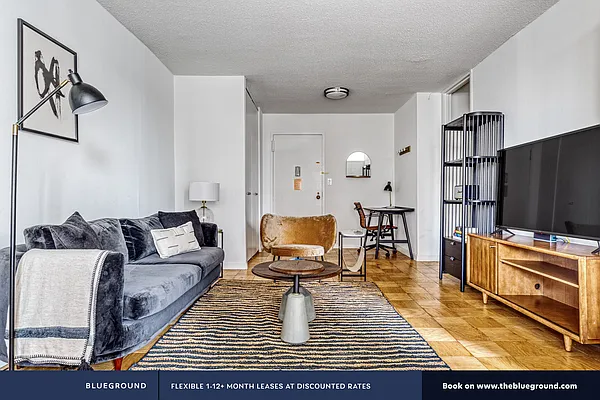 Rented by The Blueground | media 3