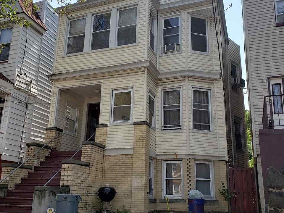 2nd image of 146 Nelson Ave