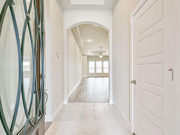 4th image of 2810 Bayrose Drive