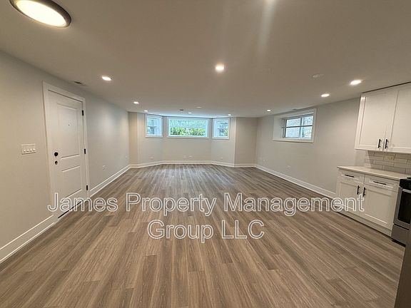 4th image of 6325 N Richmond St
