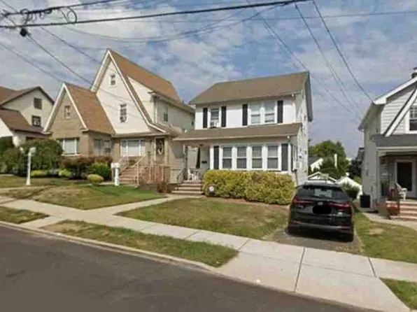321 Cleveland Ave, Hasbrouck Heights, NJ 07604