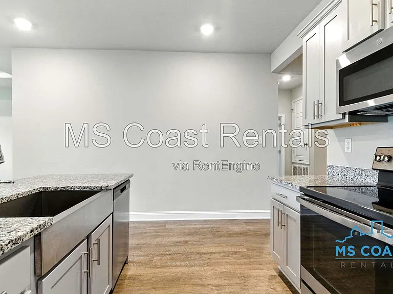 15610 Lantern Cv — Photo 9