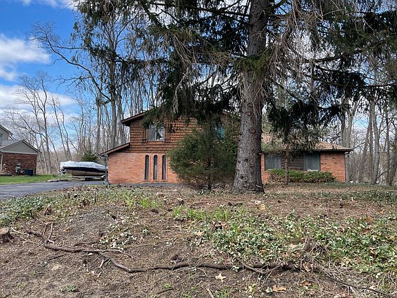 2nd image of 6121 Venice Dr